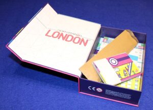 Next Station London - geöffnete Box