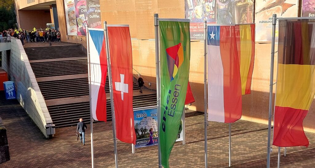 Spiel25-Fahnen breit